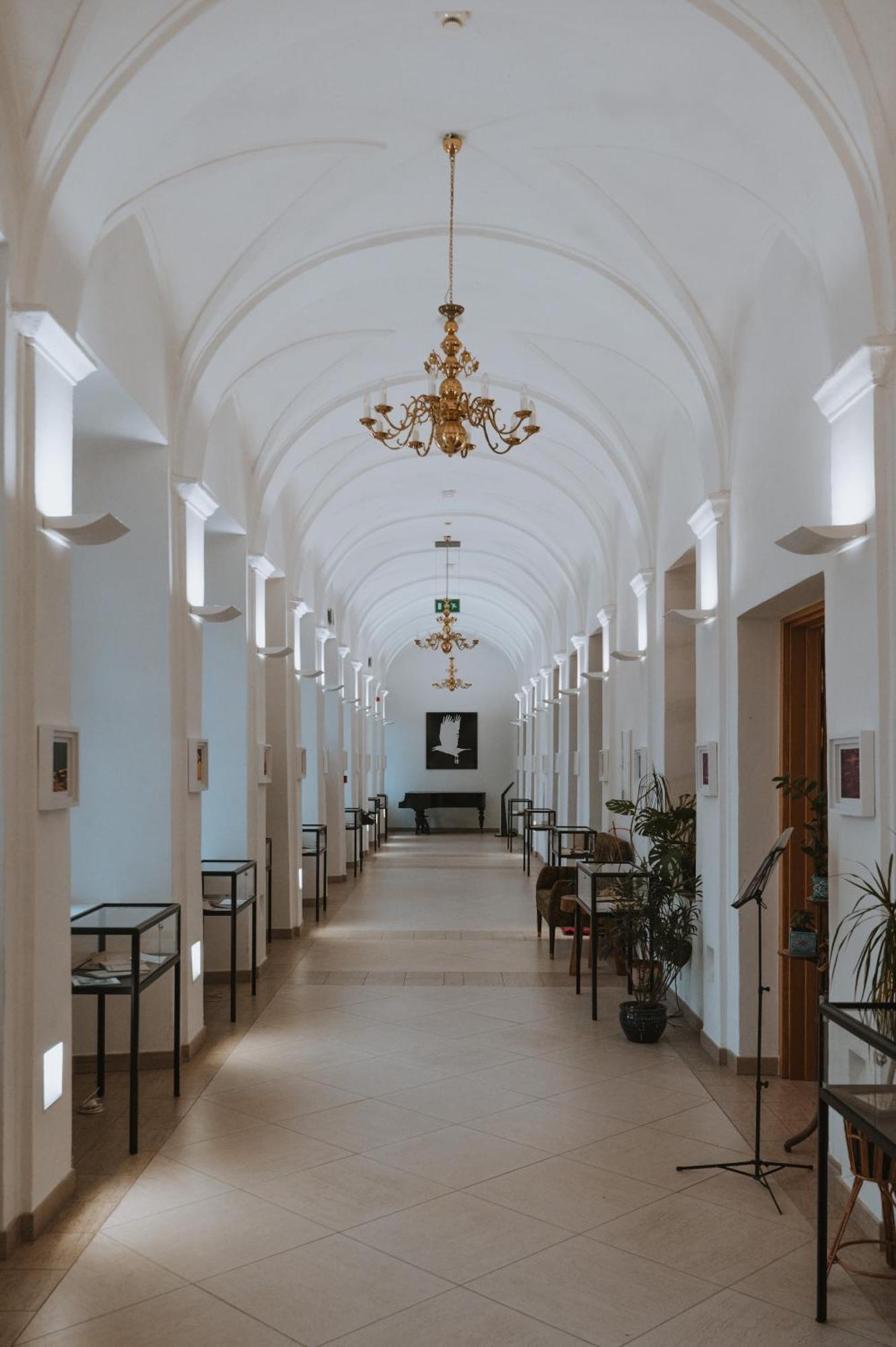 Pokoje Goscinne Domu Pielgrzyma W Supraslu Esterno foto