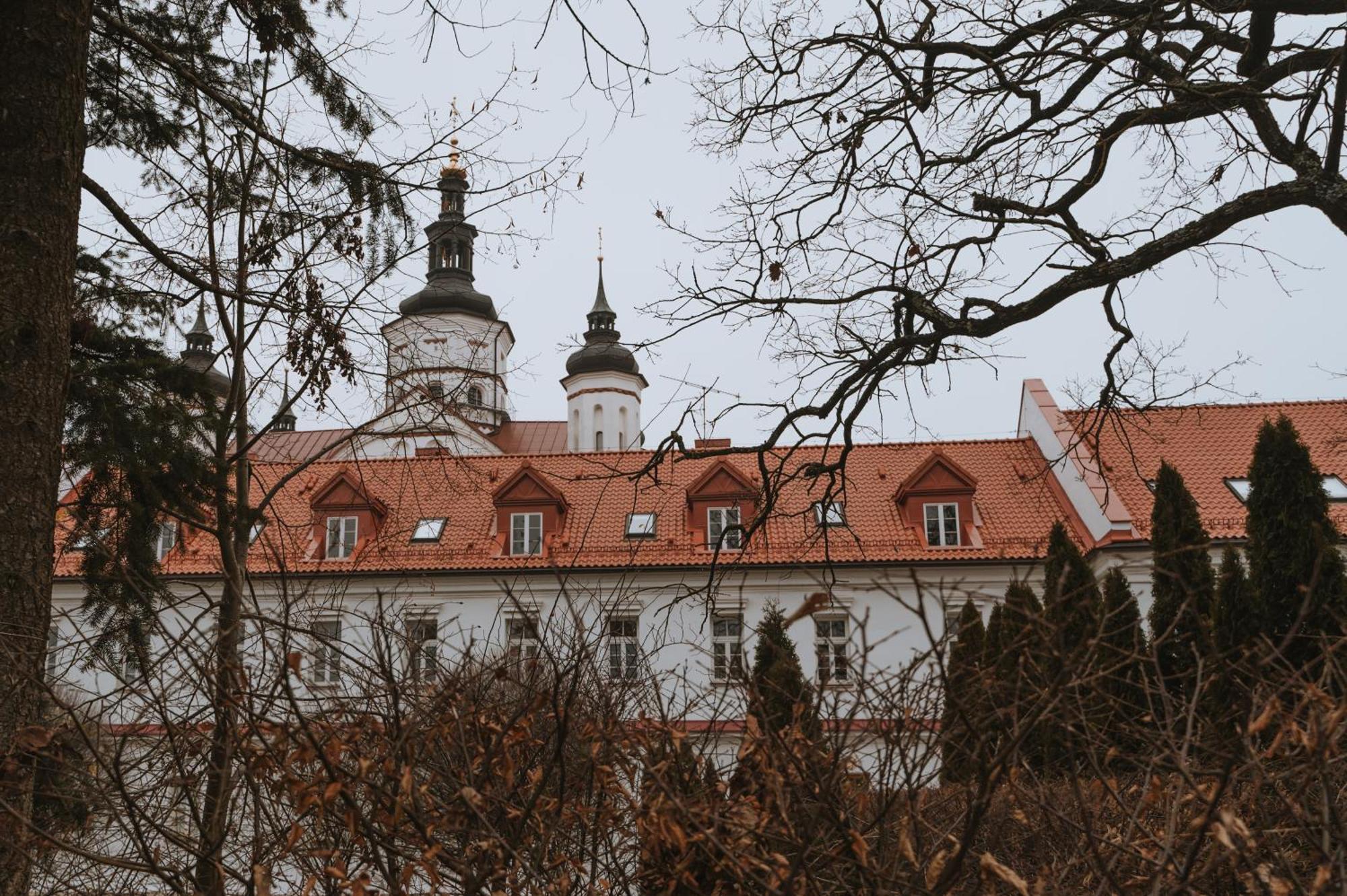 Pokoje Goscinne Domu Pielgrzyma W Supraslu Esterno foto