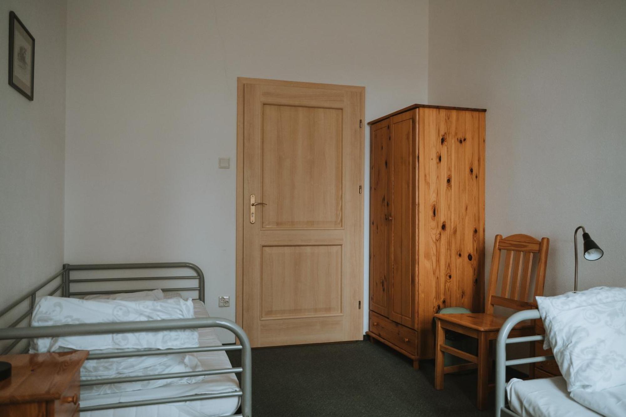 Pokoje Goscinne Domu Pielgrzyma W Supraslu Esterno foto