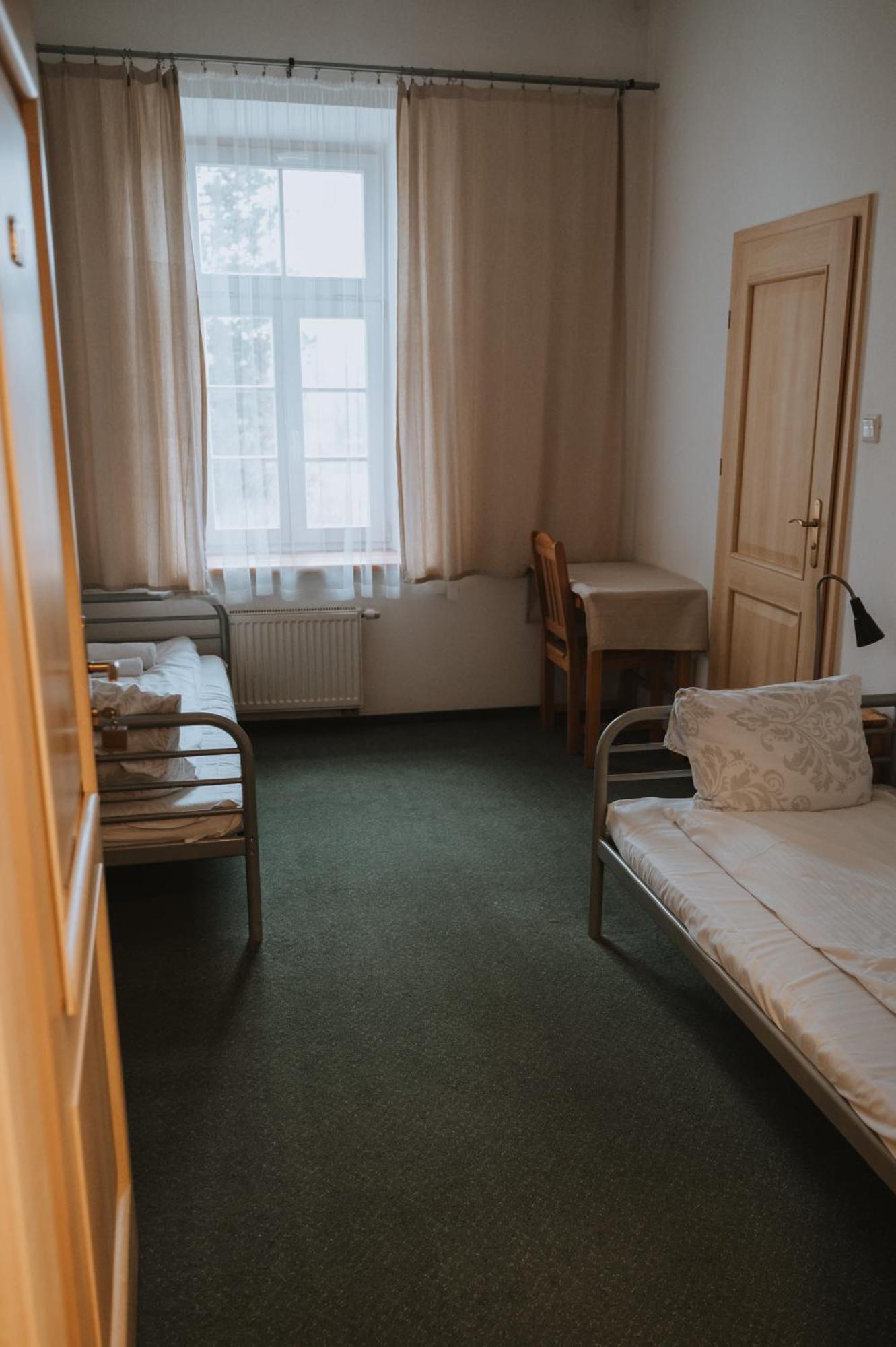 Pokoje Goscinne Domu Pielgrzyma W Supraslu Esterno foto