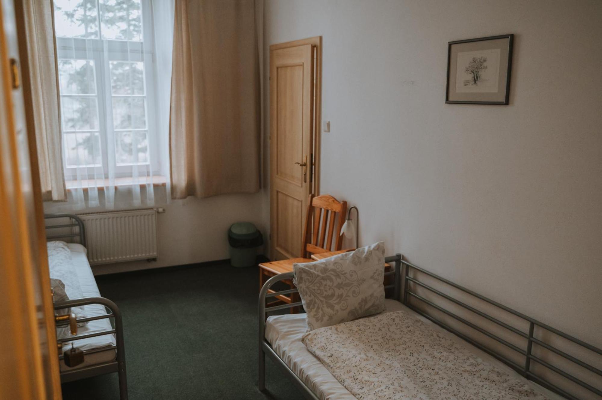 Pokoje Goscinne Domu Pielgrzyma W Supraslu Esterno foto